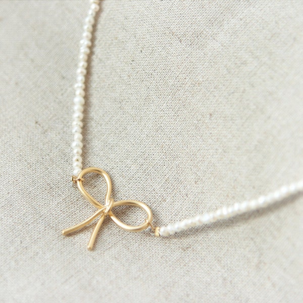 Gold BOW and tiny Pearls Necklace