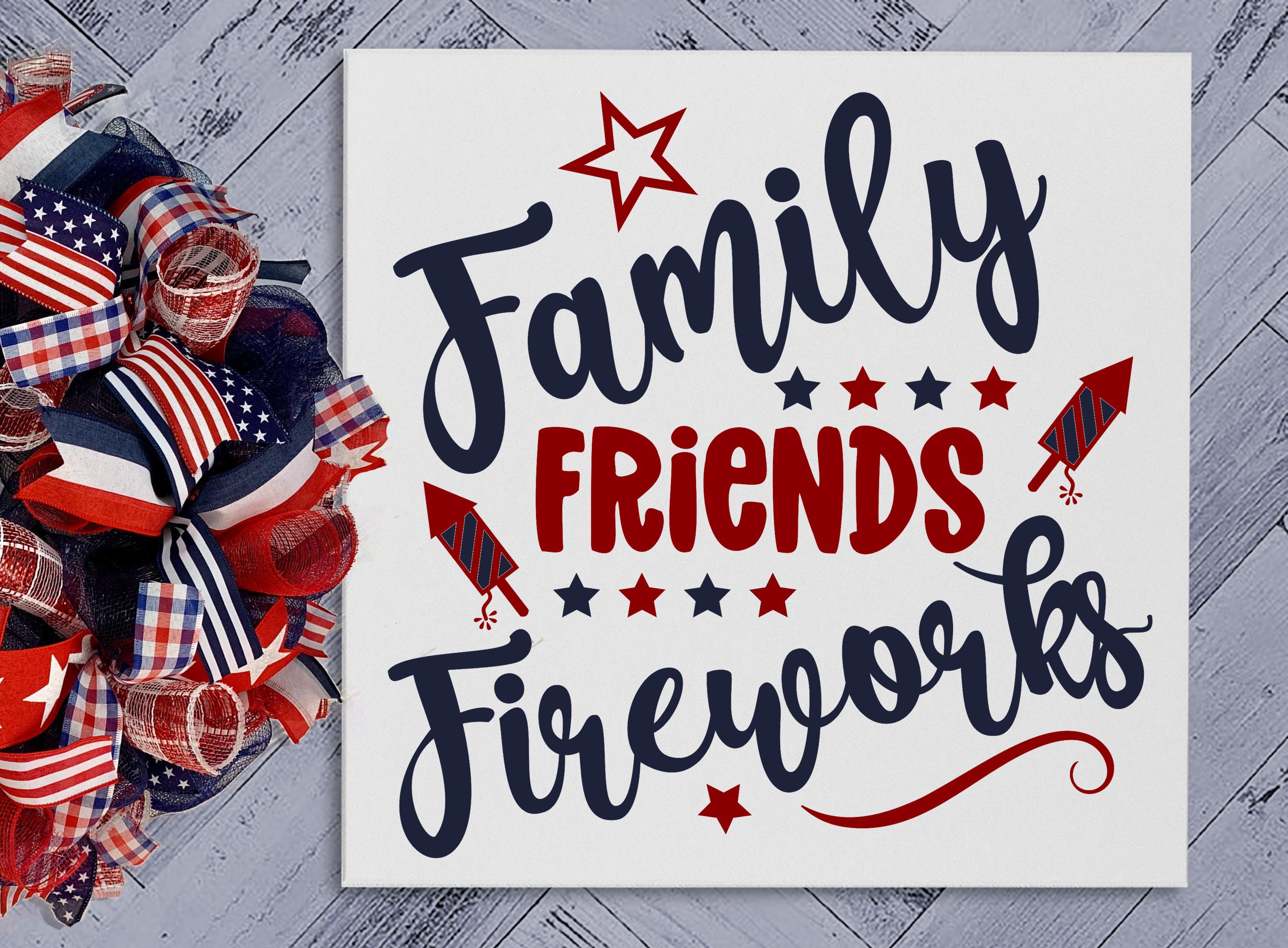 Happy 4th Of July Wooden Sign - Patriotic American Flag Wreath Wall Decor, 11.4x11.4 Inch