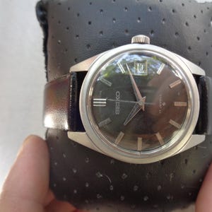 RARE Vintage Seiko Mechanical Hand-Winding Watch | 17J Men&#39;s Watch | Dull Black Dial | Japan Made | Classic Retro Timepiece