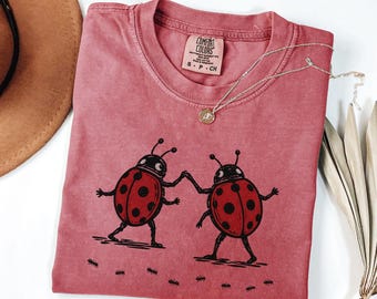 Chemise Comfort Colors® Dancing Lady Bugs, t-shirt The Last Of The Bugs, cadeau pour les amateurs d'insectes