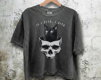 Chemise If I Fits I Sits, t-shirt graphique maman chat gothique, chemise tête de mort et amoureux des chats, t-shirt meme humour noir, cadeau de propriétaire de chat effrayant, t-shirt vintage