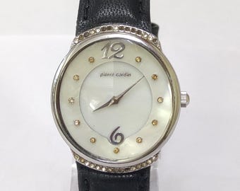 Quarz-Armbanduhr-einfaches Zifferblatt für Frauen Q11