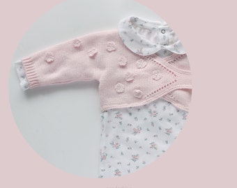 Baby wrap cardigan, knit baby cardigan, baby cache-coeur, ballerina cardigan, pink, crochet flowers, baby girl. 100% cotton, newborn.