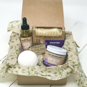 Mothers Day Gift, Mom Gift, Spa Gift Set for Mom, Bath Bomb Gift Set, Spa Gift for Her, Self Care Gift for Mom, Spa Gift Box, Bath Gift Set