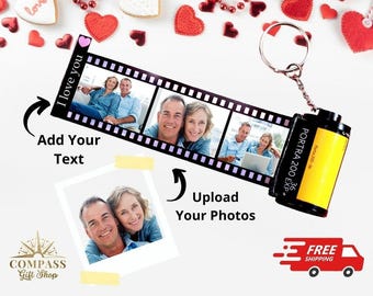 Könnte beinhalten: Ein personalisierter Foto-Schlüsselanhänger mit einem Filmstreifen-Design, das drei Bilder enthält. Der Schlüsselanhänger hat eine Filmkartusche und einen Metallring. Der Text enthält "I love you", "Add Your Text" und "Upload Your Photos".