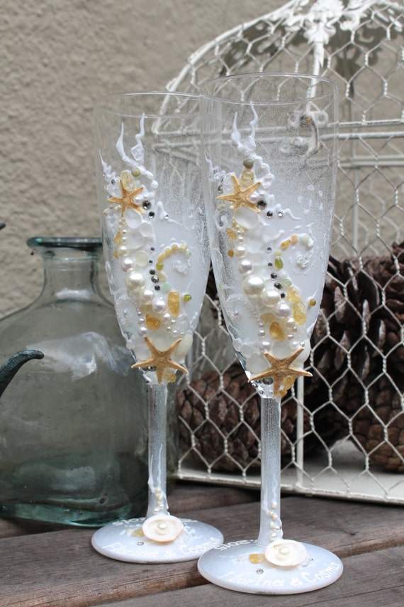 Items similar to Beach Wedding champagne glasses, hand decorated unique