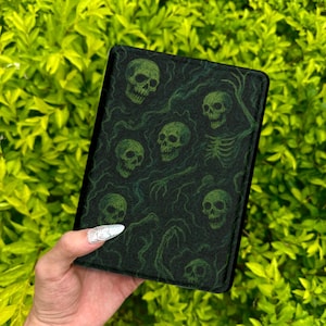 Halloween Skull Kindle Case 2024, Dark Gothic Paperwhite 11th 6.8, Kindle Oasis, Colorsoft, Kobo Cover, Custom Name, Spooky Gift Idea