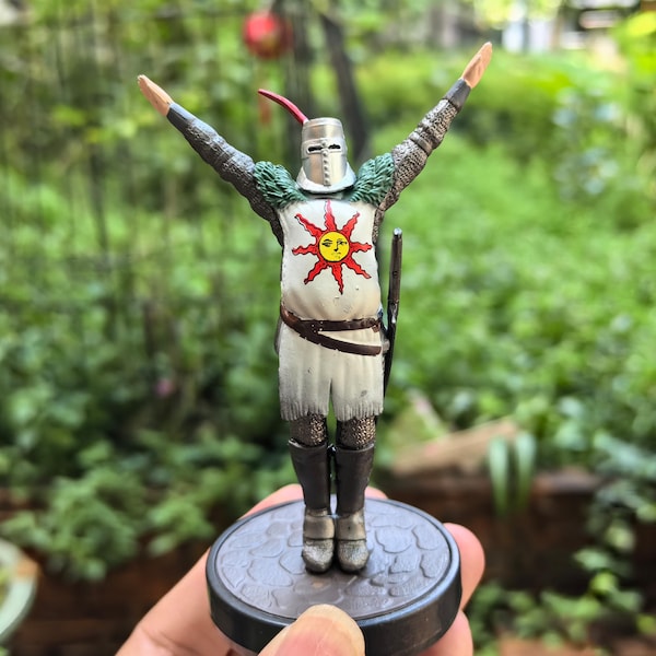 Dark Souls Solaire Figurine Completing