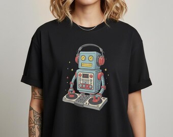 Retro DJ Robot Graphic T-Shirt: Organic Cotton Synthwave Tee