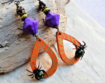 Spider Earrings, Halloween Spiders, Halloween Earrings, Spider Jewelry, Haunted, Cute, Teacher, Librarian, Halloween Party