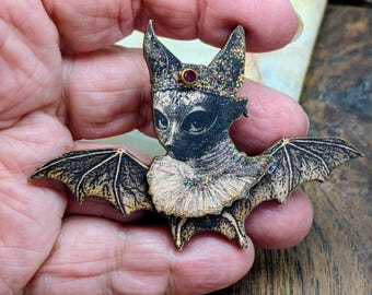 Bat, Flying Creature, Halloween, October, Oddity, Unusual, Teacher gift, Bibliophile, Bag Jewelry, Brooch, Home Decor