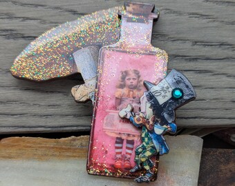 Mad Hatter, Alice In Wonderland, Mad Tea Party, Purse Jewelry, Wooden, Brooch, Home Decor, Teacher, Librarian, Book Lover