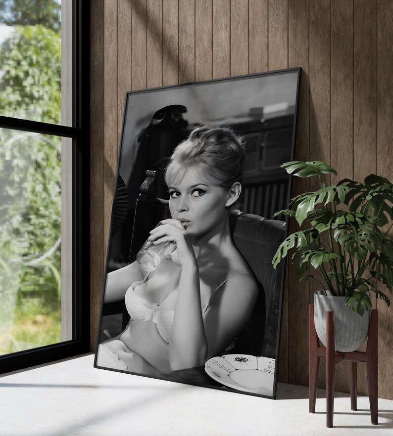 Lienzo impreso en blanco y negro de Brigitte Bardot, arte mural de icono francés, decoración glamurosa parisina - Póster de supermodelo imagen 4