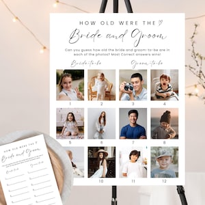 Puede incluir: Un letrero blanco sobre un caballete negro con el texto "HOW OLD WERE THE Bride and Groom". El letrero tiene 12 fotos de los novios, con la pregunta "¿Puedes adivinar la edad de los novios en cada foto?"