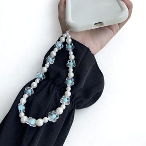 Flower Beaded Phone Charm, Phone Strap, Keychain, Phone Wrist Strap, Phone Lanyard, Phone Charm Strap, Camera Strap, Y2K, Gift for her