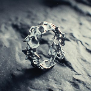 PRST-R3 | 3D Printed Titanium Ring, organic, abstract, futuristic, biomorphic, alien, generative, bold, cyberpunk, parasite