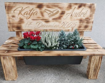 Blumenbank Hochzeitsgeschenk Gartenbank wetterfest Deko Geschenk Garten Blumen personalisiert Handarbeit Lasergravur wohnen Outdoor Pflanzen