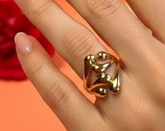 Organic Molten Gold Fluid Teardrop Statement Ring