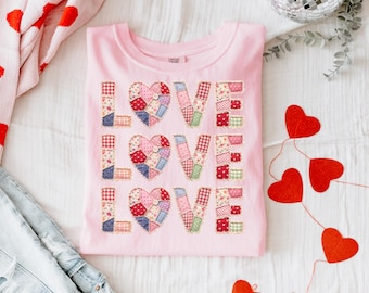 Quilt Valentine LOVE Patchwork Png, Trendy Png, Valentine's Day Sublimation Png, Gift For Her, Retro Valentine Png, Digital download