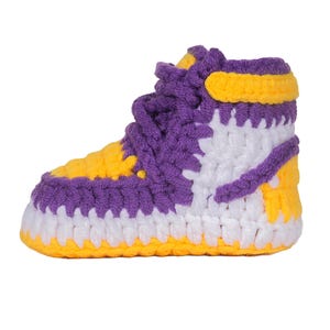 LA Crochet Baby Shoes Baby Sneakers | Crochet Baby Booties | Baby Shower Gift | Newborn Shoes | Diaper Book Club | Crochet Baby Trainers