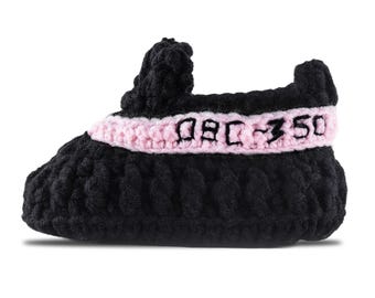 Koperkleurige babysneakers | Gehaakte babyslofjes | Cadeau kraamcadeau | Newbornschoenen | Luierboekenclub | Gehaakte babysneakers