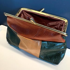 Monedero de piel con bloques de color de los años 70 – Estuche con cierre de broche y patchwork