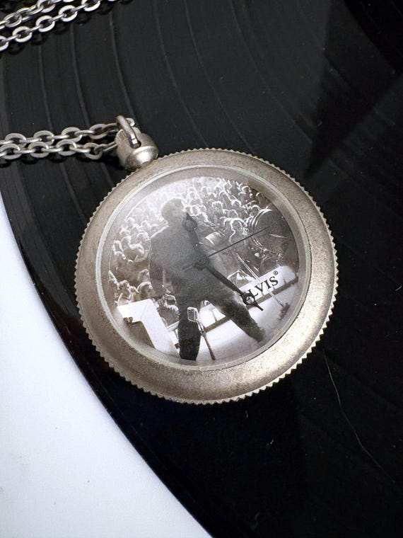 1996 The Wertheimer Collection Vintage Elvis Presley Silver Pocket Watch View 5