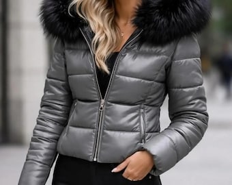 Grijze damespufferjas van echt lamsleer met capuchon van imitatiebont – Luxe gewatteerde leren winterjas