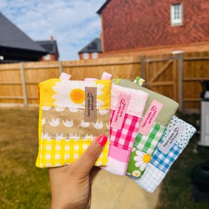 Handmade Patchwork Zipper Pouch | Cute Floral Gingham Coin Purse | Small Makeup Bag | Cottagecore Fabric Pouch | Gift for Her | Cosmetic Zip