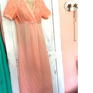 Vintage Regency Apricot Negligee Robe | Made in France | Floral Lace Nightgown