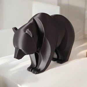 Geometric Low Poly Bear Statue – Modern Nordic Decor, Minimalist Animal Sculpture