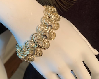Vintage Coro Gold Tone Shell Bracelet: 1960s Costume Jewelry - Etsy
