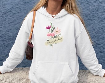 Sweat à capuche fleuri « Un jour à la fois », citation inspirante sur la santé mentale, confortable et esthétique, cadeau idéal pour elle