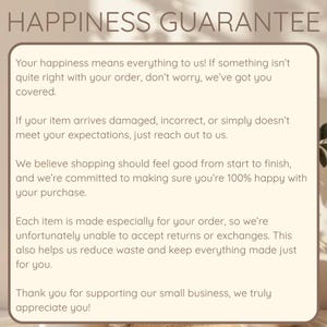 K&ouml;nnte beinhalten: Beige Grafik mit dem Text "HAPPINESS GUARANTEE" oben. Der Text darunter erkl&auml;rt das Engagement des Shops f&uuml;r die Kundenzufriedenheit, einschlie&szlig;lich der Behandlung besch&auml;digter oder falscher Bestellungen und der R&uuml;ckgabebedingungen.