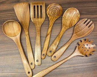 Personalized Wooden Kitchen Utensil Set, Handmade 7-Piece Acacia Wood Spatula Set, Gift for Cooking Lovers,Housewarming Wedding Gift for Her