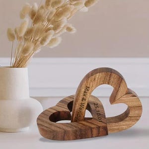 Interlocking Hearts Personalized, 5th Anniversary Gift for Him Her, Wooden Interlocking Hearts, Valentine’s Day Gift, Wedding Gift