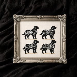 Schema per punto croce di un cane Labrador in PDF, stile Blackwork, silhouette floreale.