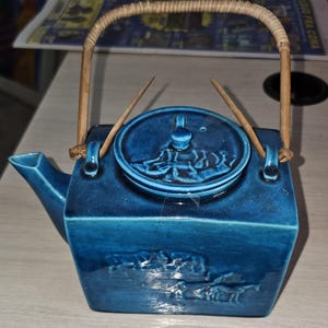 Danish Bing & Grøndahl rare blue tea pot in very good condition from 1900-1920