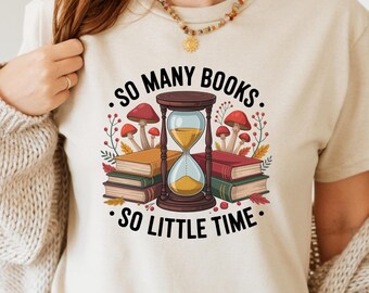 Book Lover T-Shirt: Clock & Books Design - Librarian Gift