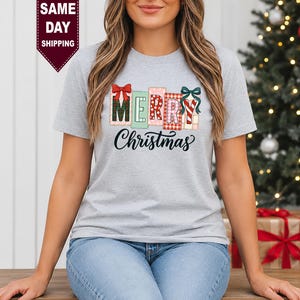 Coquette kerstshirt, vrolijk kerstshirt met strik, schattig patchwork kerstshirt, feestelijk T-shirt met print, feestelijk kerstcadeau, kerstcadeau voor haar