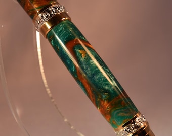 Where Earth Meets Elegance: The “Mountain” Acrylic Fountain Pen