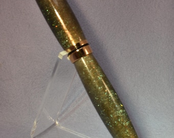 Cyclone Fountain Pen in Glittering Emerald Green – German #6 Iridium Nib with Gold Accents