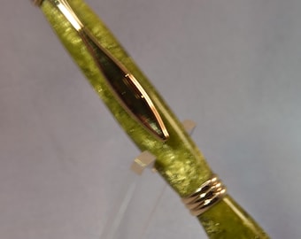 Green Apple Acrylic Pen with 24K Gold-Plated Accents – Hand-Crafted Writing Instrument