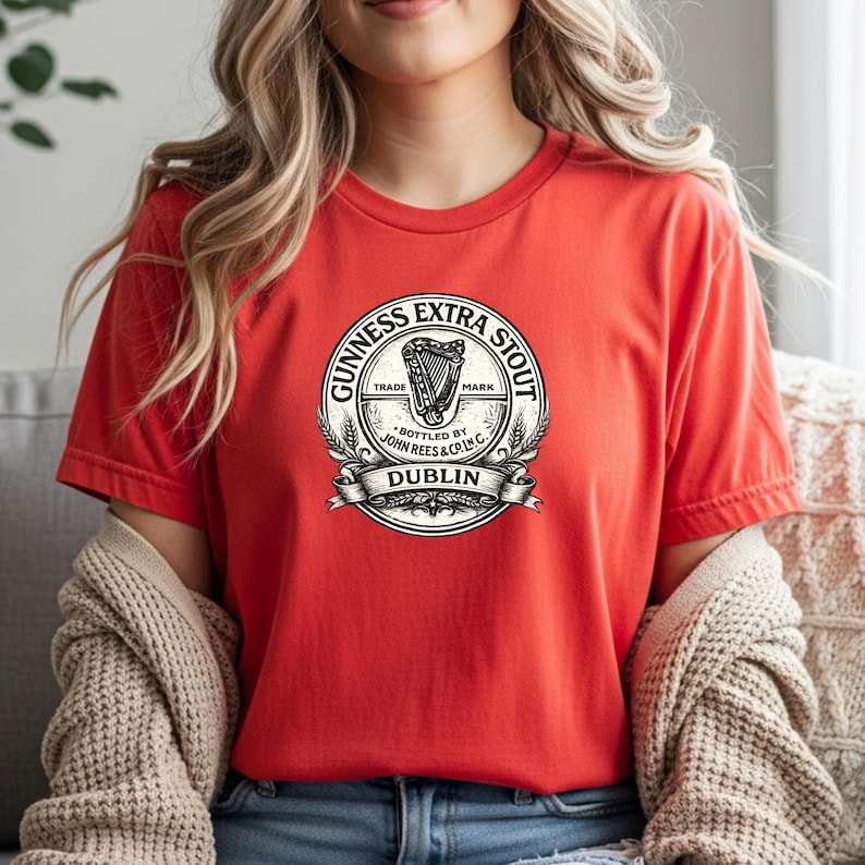 St Patricks Day Guinness Extra Stout Dublin T-Shirt | Vintage Beer Label Tee Bild 6
