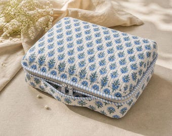 Personalized Quilted Packing Cube, Cotton Travel Organizer Bag, Custom Name Suitcase Storage, Handmade Gift for Travellers, Gift for her
