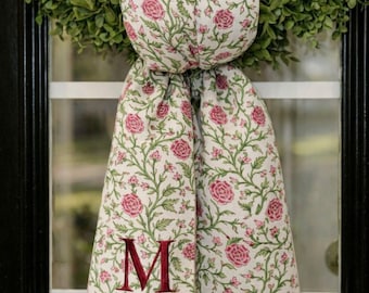 Personalisierte Türschärpe, Monogramm-Türschärpe, Schärpe mit Blumenblock, Benutzerdefinierte Türdekoration, Haustürkranz, Einweihungsgeschenk