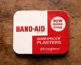 Vintage English Johnson & Johnson Washproof Plasters Band-aid Box