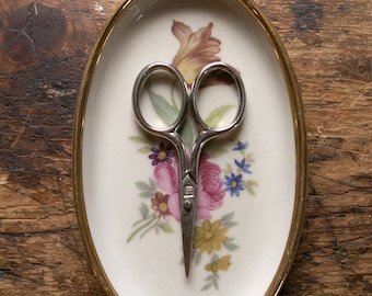 Tiny Vintage Spanish Sewing Scissors - Great Craft Room Decor