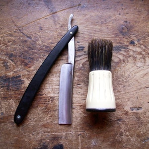 Vintage Diamond Extra Hollow Ground Straight Razor with Black Bakelite Handle