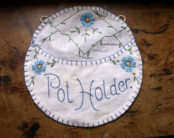 Vintage Hand Embroidered Pot Holder - Unique Wedding Gift - Retro Kitchen Decor